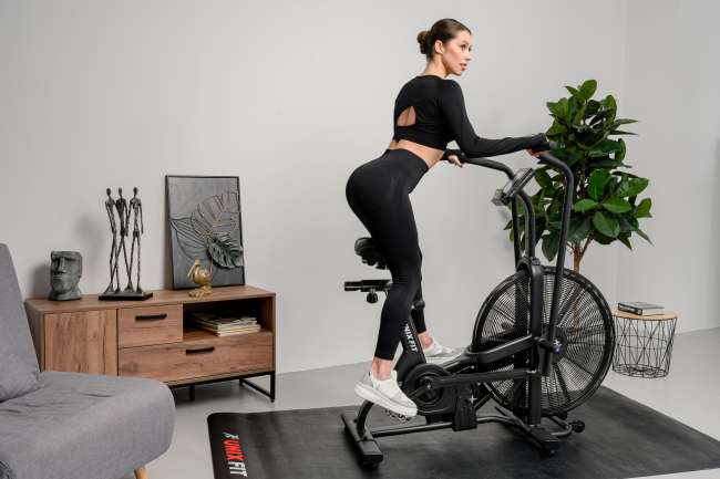 Велотренажер UNIX Fit Techno AirBike Велотренажер UNIX Fit Techno AirBike