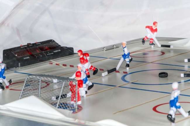 Хоккей «Bubble Hockey» Хоккей «Bubble Hockey»
